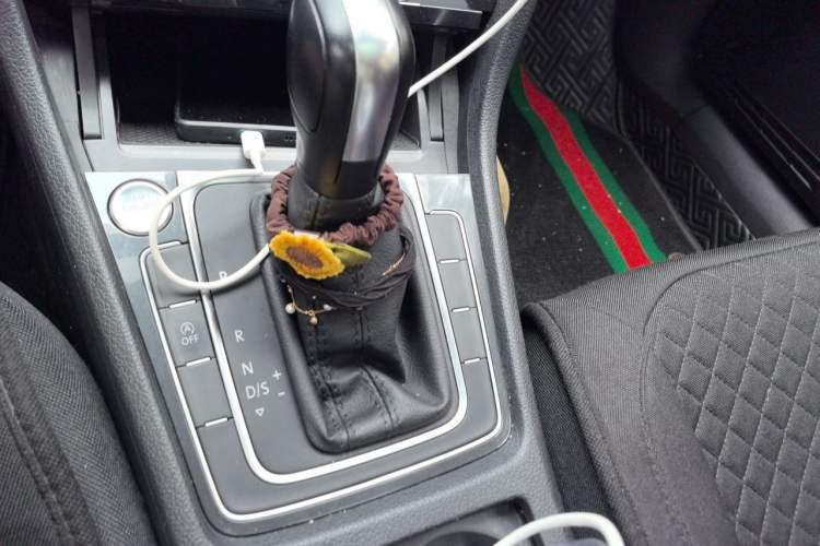 Used Volkswagen Golf 2020 Zhiai Edition 280TSI DSG Comfort Model Gear Lever