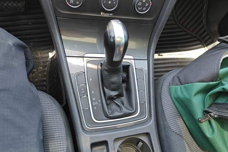 Used Volkswagen Golf 2020 280TSI DSG Comfort Version Gear Lever