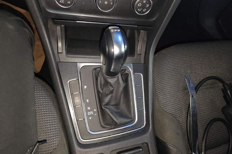 Used Volkswagen Golf 2020 280TSI DSG Comfort Version Gear Lever