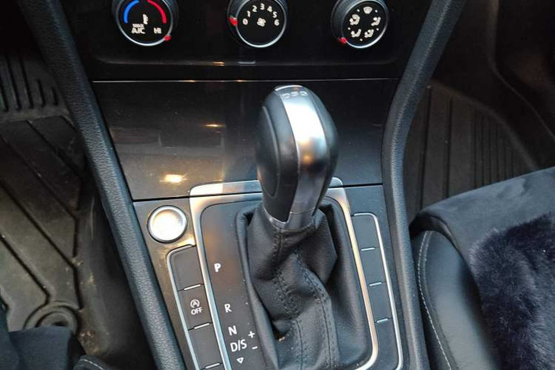 Used Volkswagen Golf 2020 Zhiai Edition 280TSI DSG Luxury Model Gear Lever