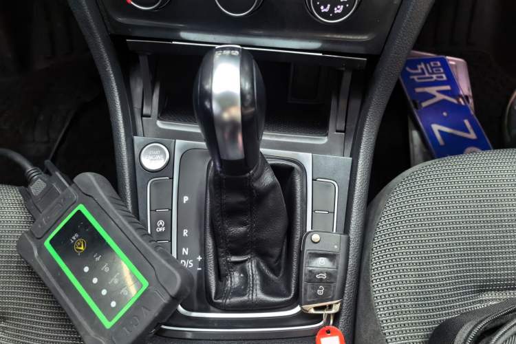 Used Volkswagen Golf 2020 Zhiai Edition 280TSI DSG Comfort Model Gear Lever