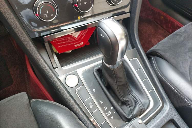 Used Volkswagen Golf 2020 Zhiai Edition 280TSI DSG Luxury Model Gear Lever
