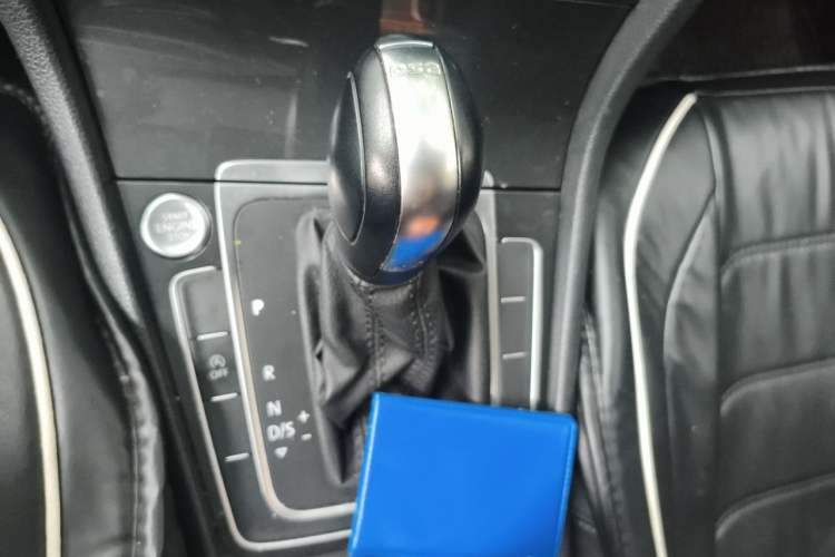 Used Volkswagen Golf 2020 Zhiai Edition 280TSI DSG Comfort Model Gear Lever