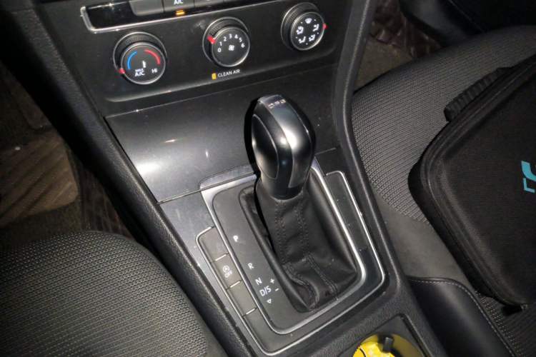 Used Volkswagen Golf 2020 280TSI DSG Comfort Version Gear Lever