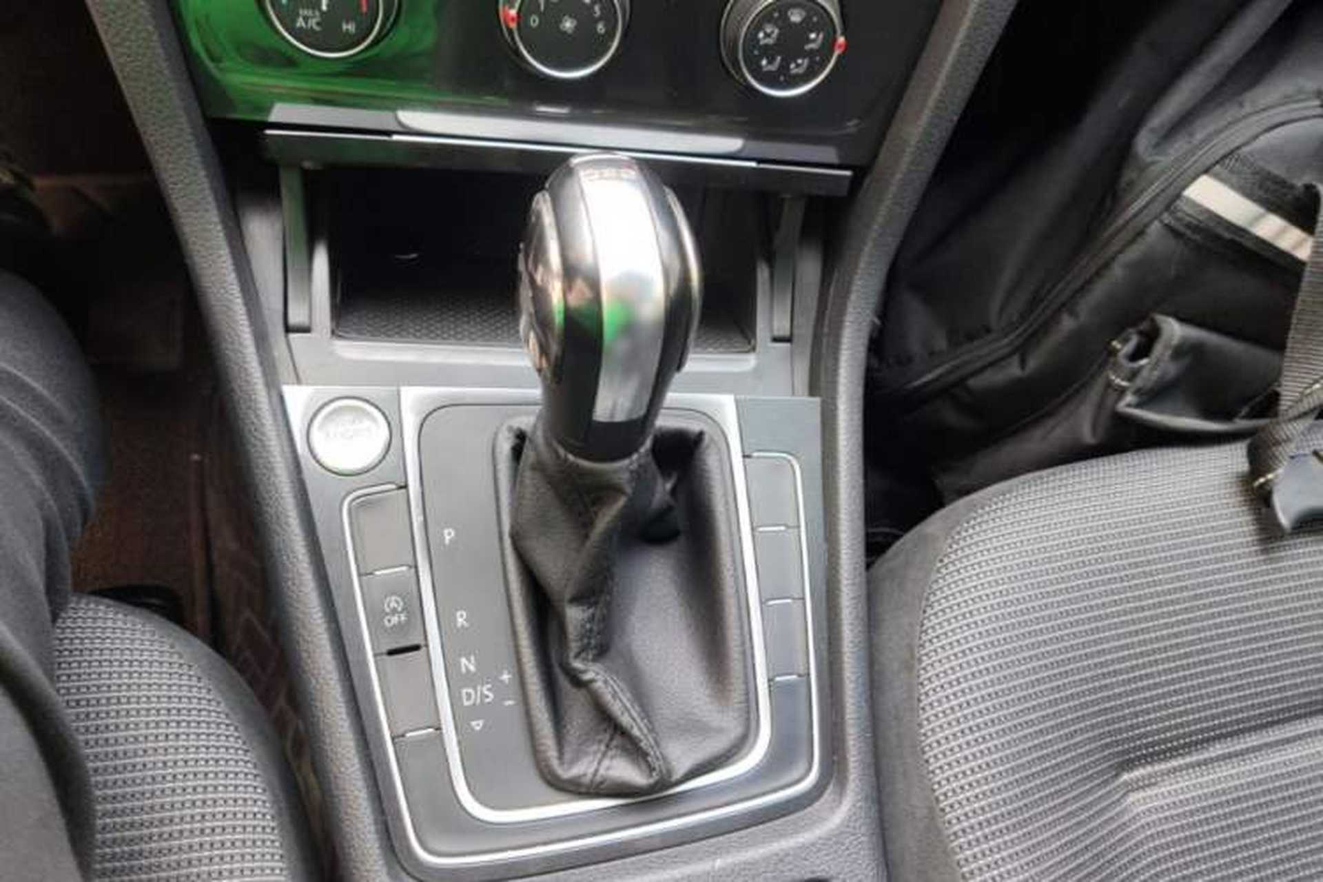 Used Volkswagen Golf 2020 Zhiai Edition 280TSI DSG Comfort Model Gear Lever