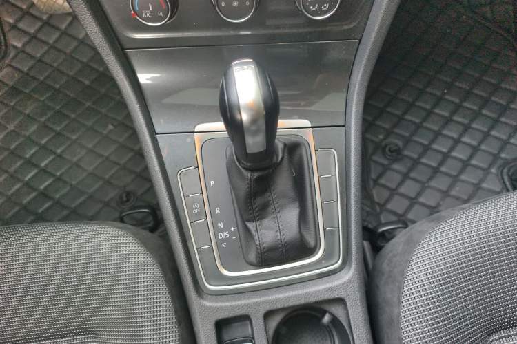 Used Volkswagen Golf 2020 280TSI DSG Comfort Version Gear Lever