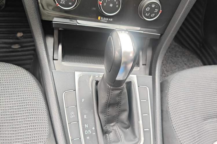 Used Volkswagen Golf 2020 280TSI DSG Comfort Version Gear Lever