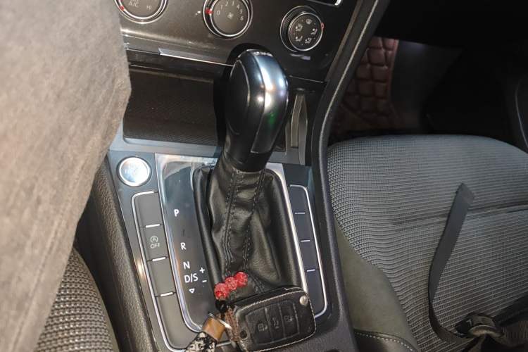Used Volkswagen Golf 2020 Zhiai Edition 280TSI DSG Comfort Model Gear Lever