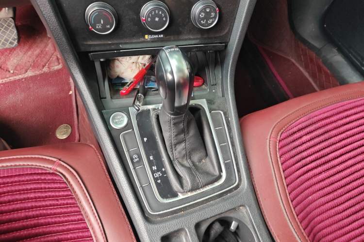 Used Volkswagen Golf 2020 Zhiai Edition 280TSI DSG Comfort Model Gear Lever