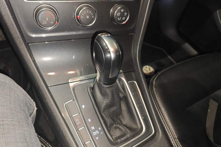 Used Volkswagen Golf 2020 280TSI DSG Comfort Version Gear Lever