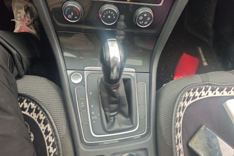 Used Volkswagen Golf 2020 Zhiai Edition 280TSI DSG Comfort Model Gear Lever