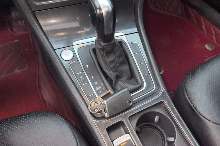 Used Volkswagen Golf 2020 Zhiai Edition 280TSI DSG Comfort Model Gear Lever