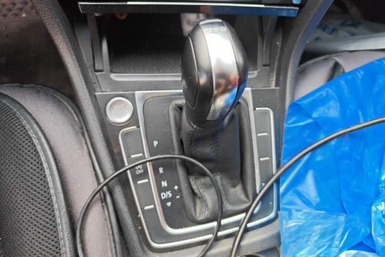 Used Volkswagen Golf 2020 Zhiai Edition 280TSI DSG Comfort Model Gear Lever