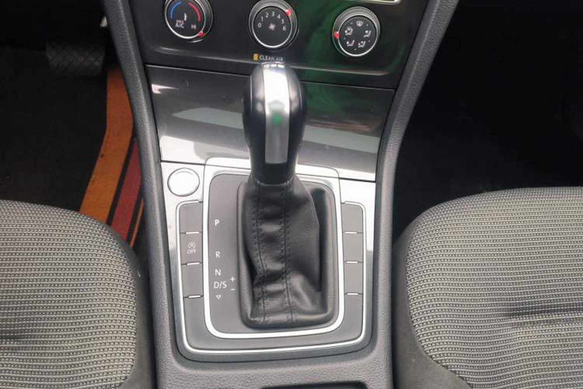 Used Volkswagen Golf 2020 Zhiai Edition 280TSI DSG Comfort Model Gear Lever