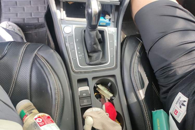 Used Volkswagen Golf 2020 Zhiai Edition 200TSI DSG Comfortable & Ambitious Version Gear Lever