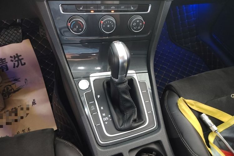 Used Volkswagen Golf 2020 Zhiai Edition 280TSI DSG Luxury Model Gear Lever