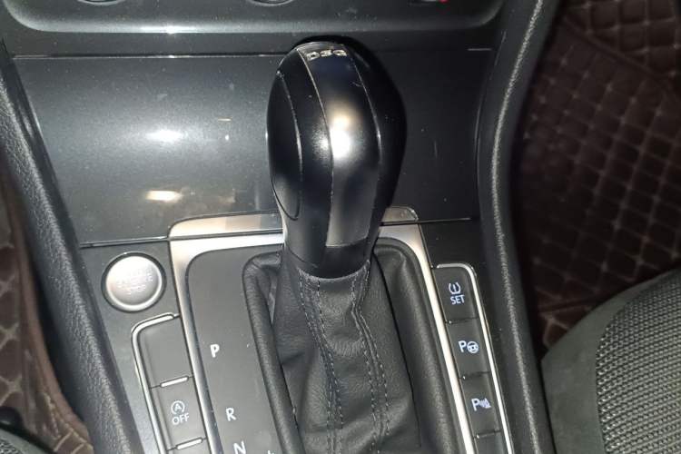 Used Volkswagen Golf 2020 Zhiai Edition 280TSI DSG Comfort Model Gear Lever