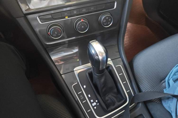 Used Volkswagen Golf 2020 280TSI DSG Comfort Version Gear Lever