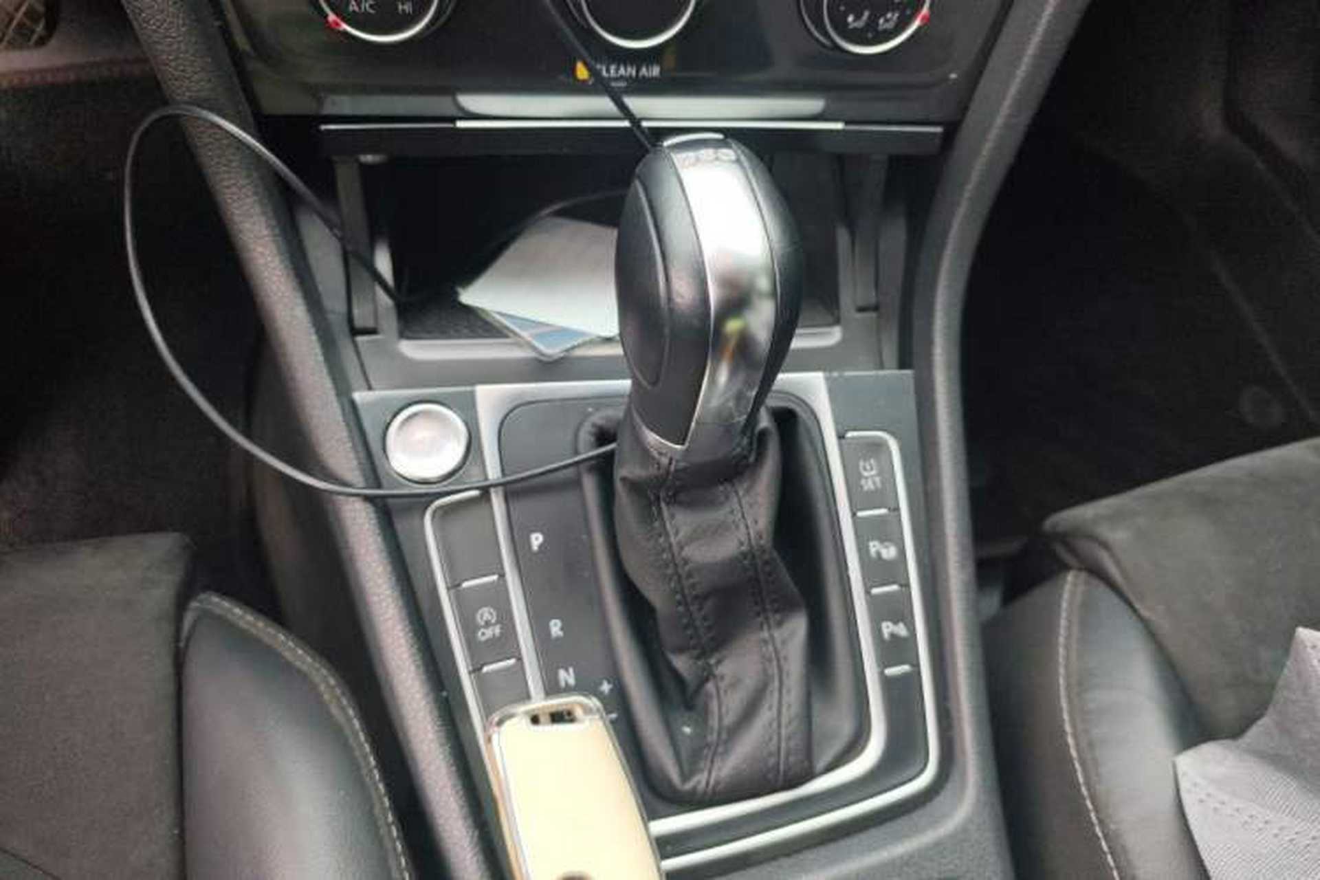 Used Volkswagen Golf 2020 Zhiai Edition 280TSI DSG Luxury Model Gear Lever