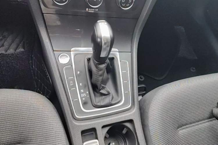 Used Volkswagen Golf 2020 Zhiai Edition 280TSI DSG Comfort Model Gear Lever