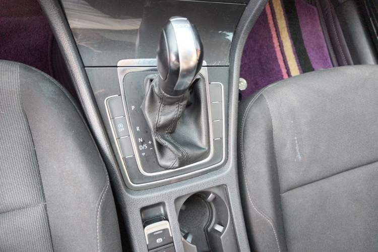 Used Volkswagen Golf 2020 200TSI DSG Comfortable and Ambitious Edition Gear Lever