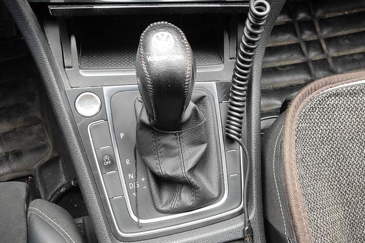 Used Volkswagen Golf 2020 280TSI DSG Luxury Edition Gear Lever