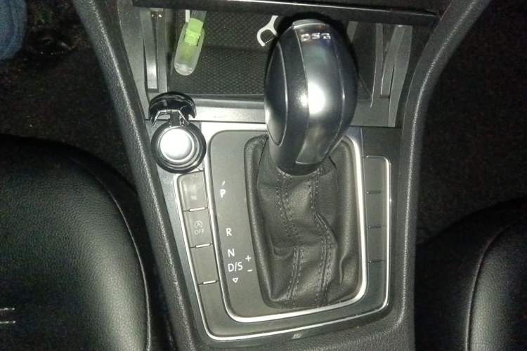 Used Volkswagen Golf 2020 Zhiai Edition 280TSI DSG Comfort Model Gear Lever