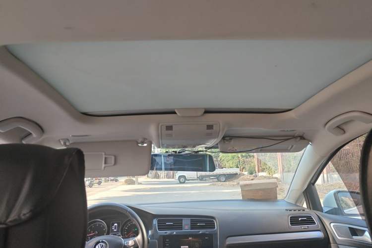 Used Volkswagen Golf 2020 200TSI DSG Comfortable and Ambitious Edition Headliner