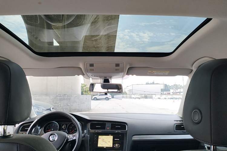 Used Volkswagen Golf 2020 Zhiai Edition 280TSI DSG Comfort Model Headliner