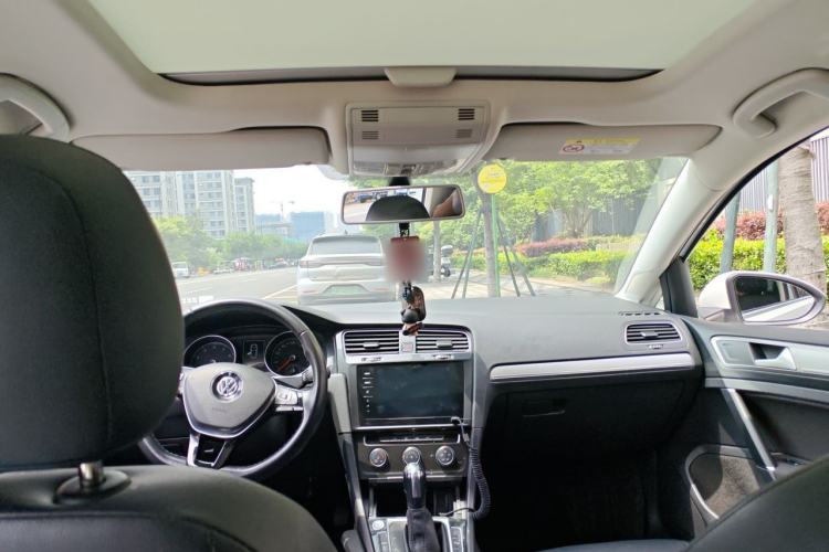Used Volkswagen Golf 2020 Zhiai Edition 200TSI DSG Comfortable & Ambitious Version Headliner