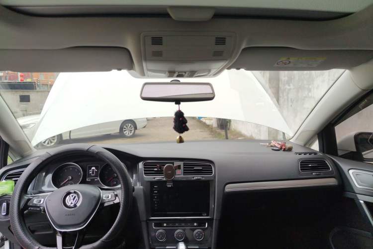 Used Volkswagen Golf 2020 Zhiai Edition 200TSI DSG Comfort Model Headliner