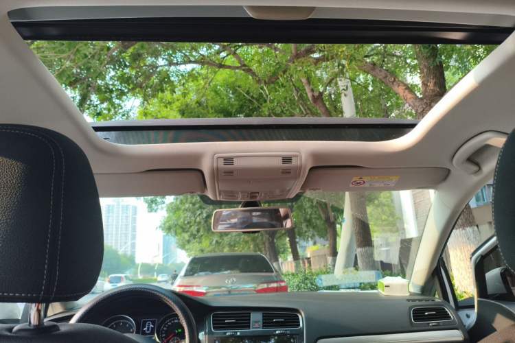 Used Volkswagen Golf 2020 Zhiai Edition 200TSI DSG Comfortable & Ambitious Version Headliner