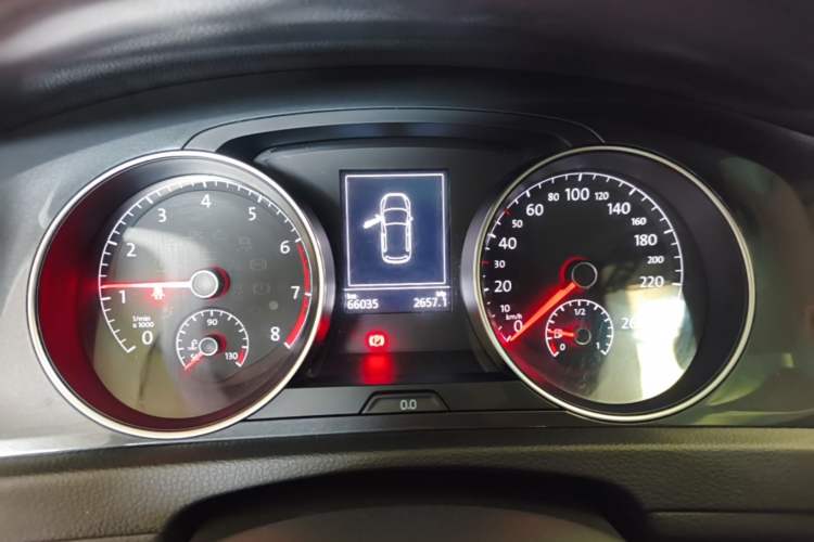 Used Volkswagen Golf 2020 Zhiai Edition 200TSI DSG Comfortable & Ambitious Version Instrument Cluster