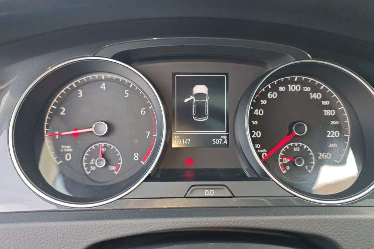 Used Volkswagen Golf 2020 Zhiai Edition 280TSI DSG Comfort Model Instrument Cluster