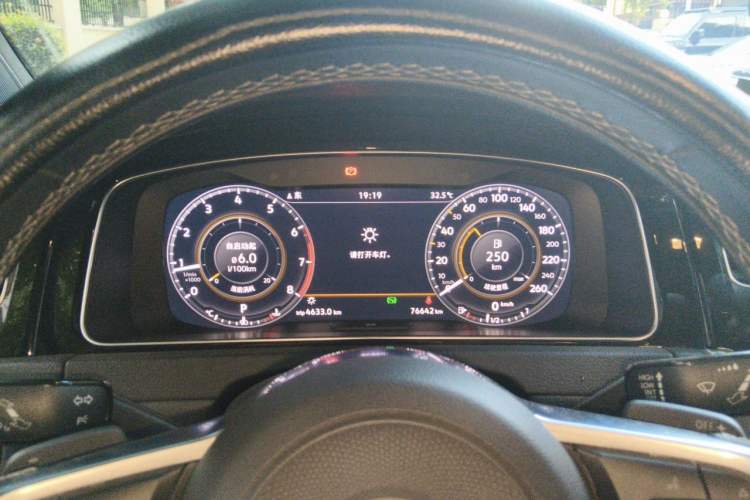 Used Volkswagen Golf 2020 Charming Edition 280TSI DSG R-Line Instrument Cluster