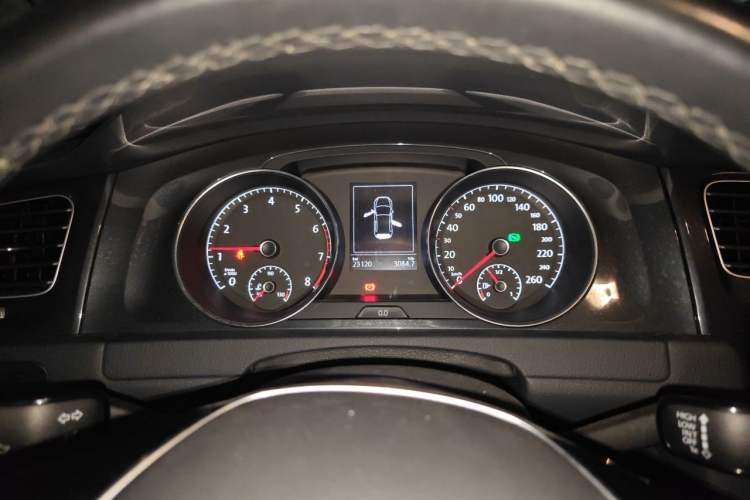 Used Volkswagen Golf 2020 Zhiai Edition 280TSI DSG Comfort Model Instrument Cluster