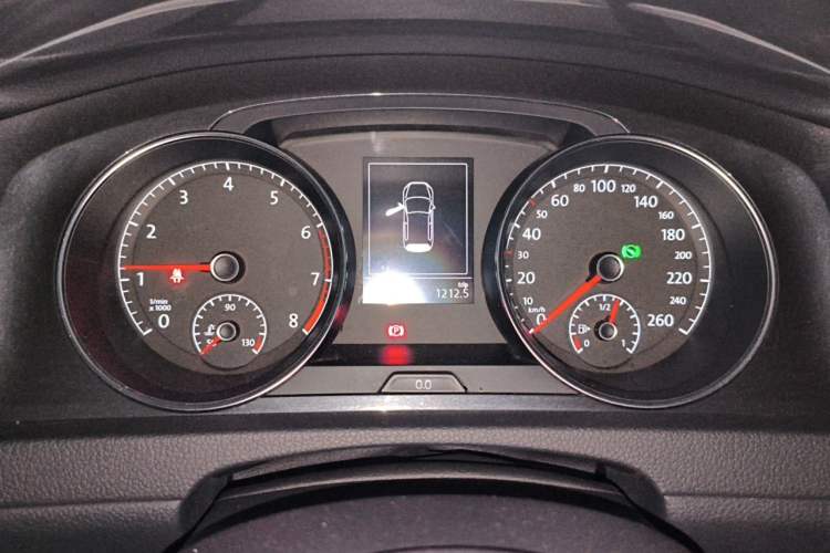 Used Volkswagen Golf 2020 200TSI DSG Comfortable and Ambitious Edition Instrument Cluster