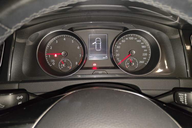 Used Volkswagen Golf 2020 Zhiai Edition 200TSI DSG Comfortable & Ambitious Version Instrument Cluster