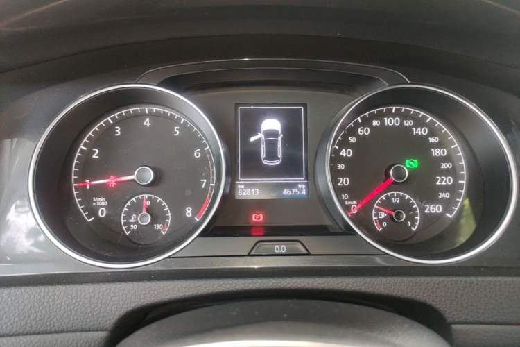 Used Volkswagen Golf 2020 Zhiai Edition 200TSI DSG Comfortable & Ambitious Version Instrument Cluster