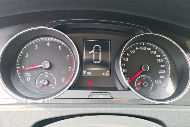 Used Volkswagen Golf 2020 Zhiai Edition 200TSI DSG Comfortable & Ambitious Version Instrument Cluster