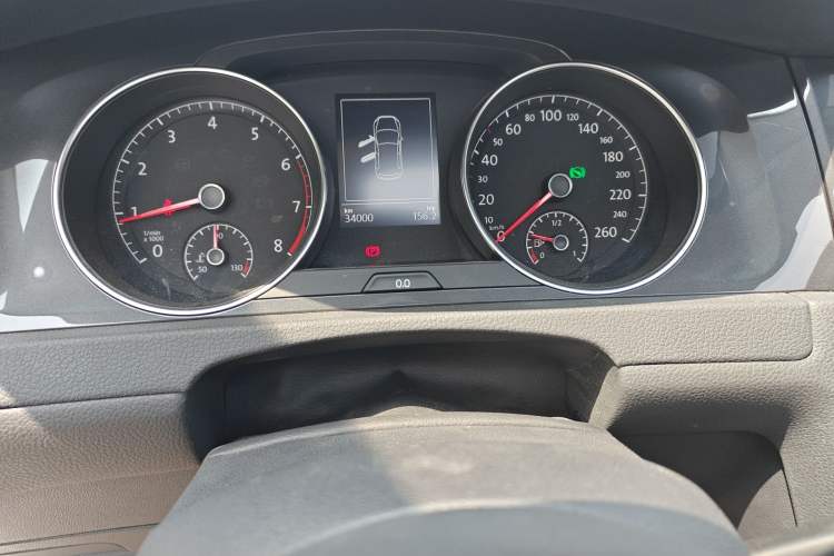 Used Volkswagen Golf 2020 Zhiai Edition 200TSI DSG Comfortable & Ambitious Version Instrument Cluster