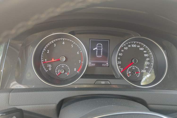 Used Volkswagen Golf 2020 Zhiai Edition 200TSI DSG Comfortable & Ambitious Version Instrument Cluster