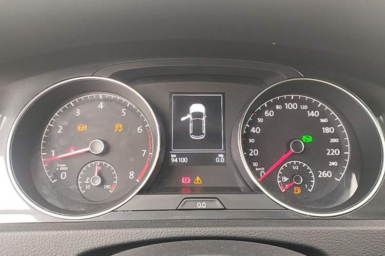 Used Volkswagen Golf 2020 Zhiai Edition 280TSI DSG Comfort Model Instrument Cluster
