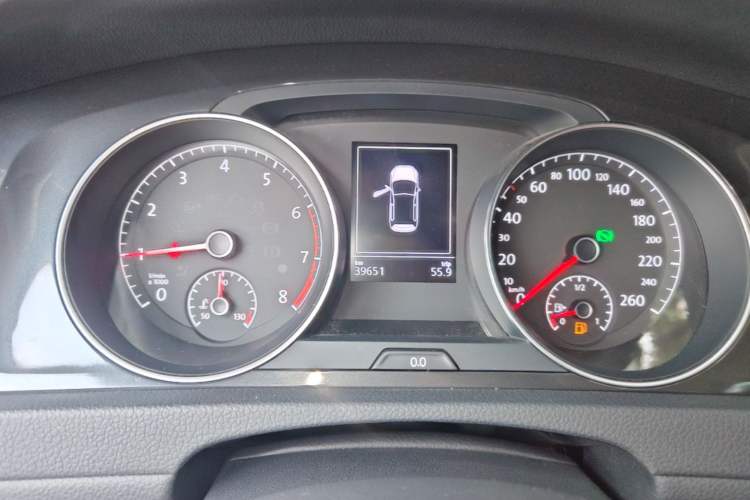 Used Volkswagen Golf 2020 Zhiai Edition 200TSI DSG Comfortable & Ambitious Version Instrument Cluster