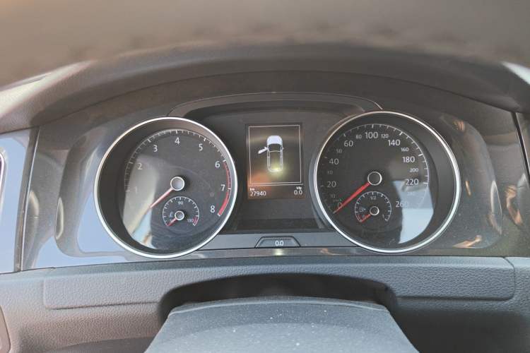 Used Volkswagen Golf 2020 Zhiai Edition 280TSI DSG Comfort Model Instrument Cluster