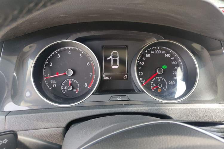 Used Volkswagen Golf 2020 Zhiai Edition 200TSI DSG Comfortable & Ambitious Version Instrument Cluster