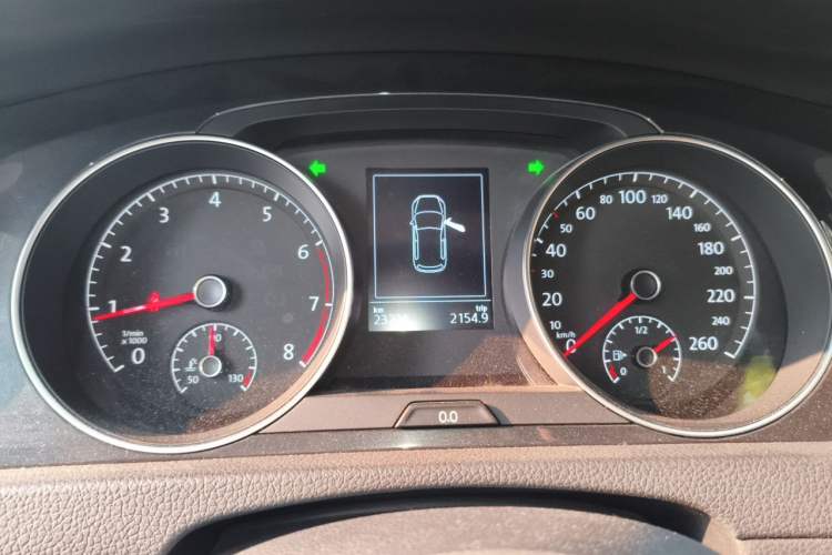 Used Volkswagen Golf 2020 Zhiai Edition 200TSI DSG Comfortable & Ambitious Version Instrument Cluster
