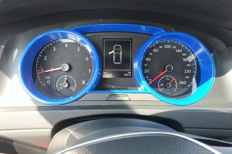 Used Volkswagen Golf 2020 Zhiai Edition 200TSI DSG Comfortable & Ambitious Version Instrument Cluster