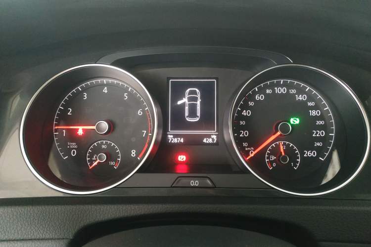 Used Volkswagen Golf 2020 Zhiai Edition 280TSI DSG Comfort Model Instrument Cluster