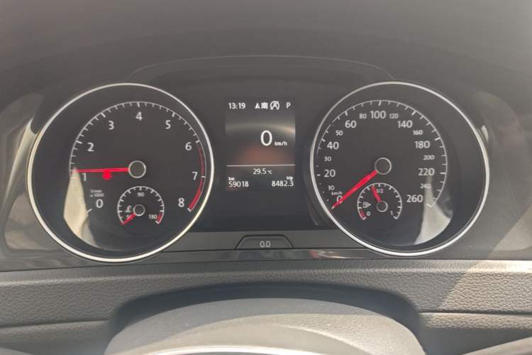 Used Volkswagen Golf 2020 200TSI DSG Comfortable and Ambitious Edition Instrument Cluster